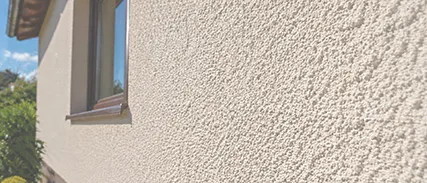 Tynk baranek na elewacje – zalety, rodzaje i zastosowanie